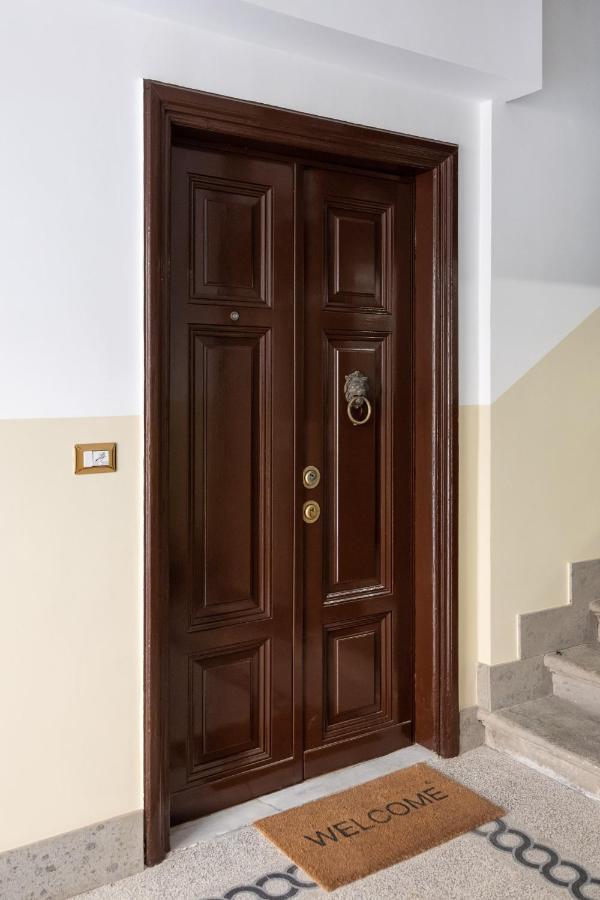 Ht Apt Mameli 40 Lägenhet